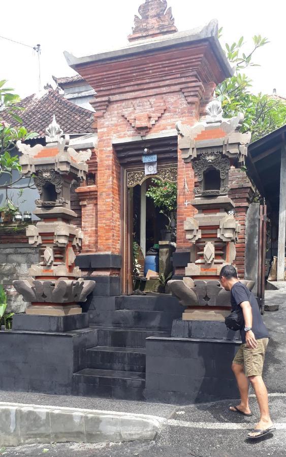 Adi House Homestay Ubud Exteriör bild