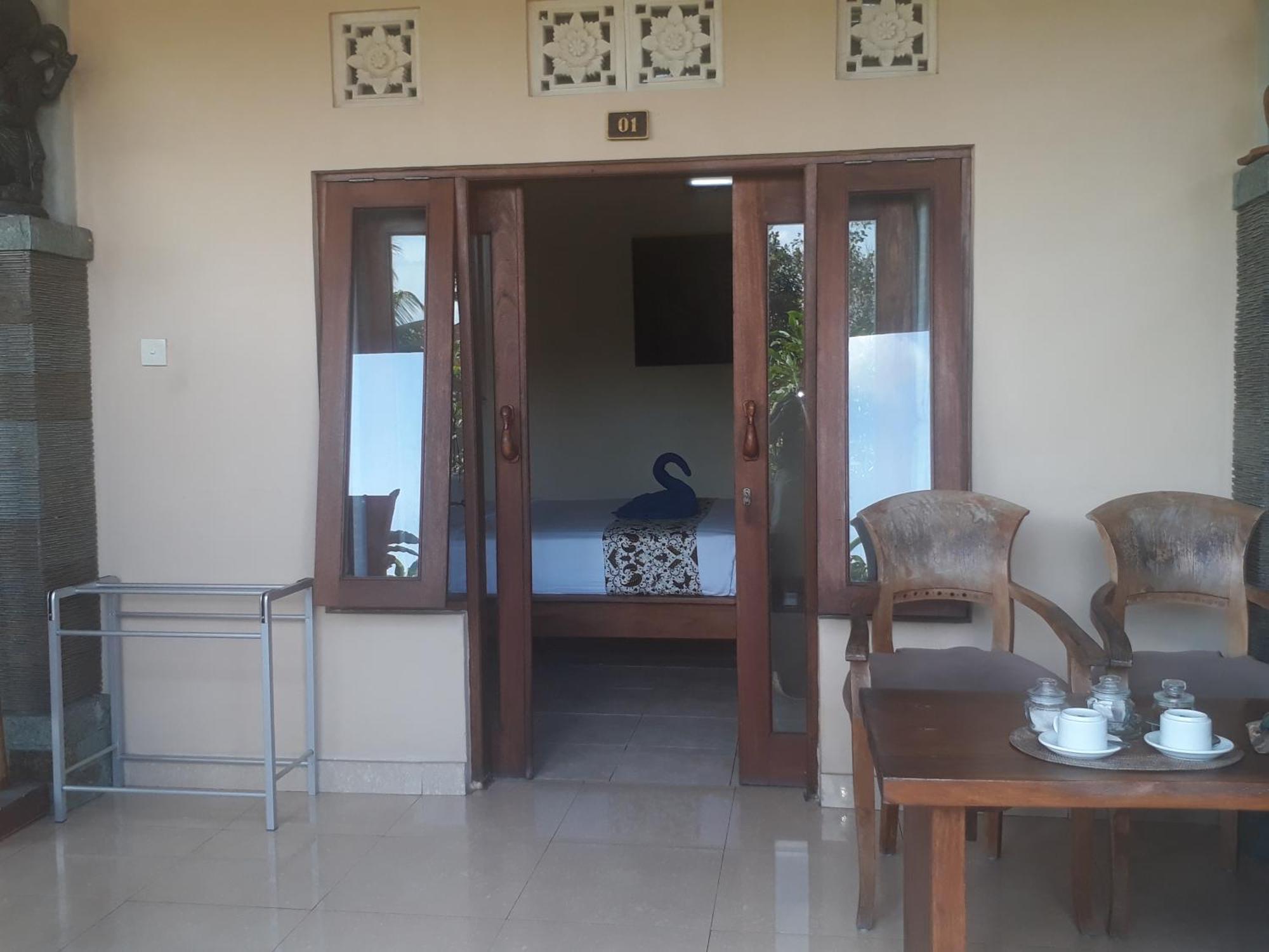 Adi House Homestay Ubud Rum bild