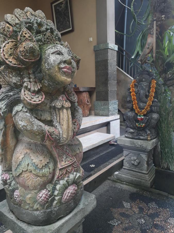 Adi House Homestay Ubud Exteriör bild